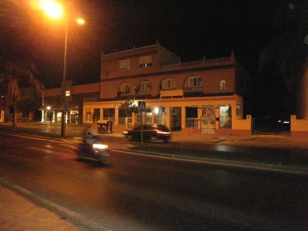 Hotel Nuestra Senora Del Rosario à Chiclana de la Frontera Extérieur photo
